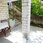 For Short Gæstehus Rabac