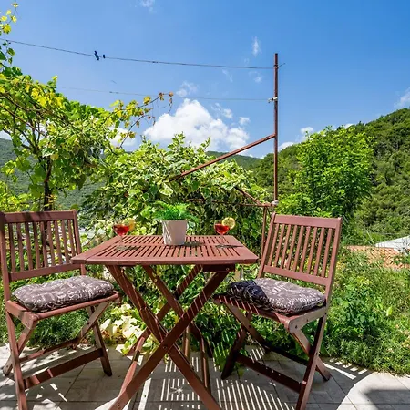 Guest house For Short