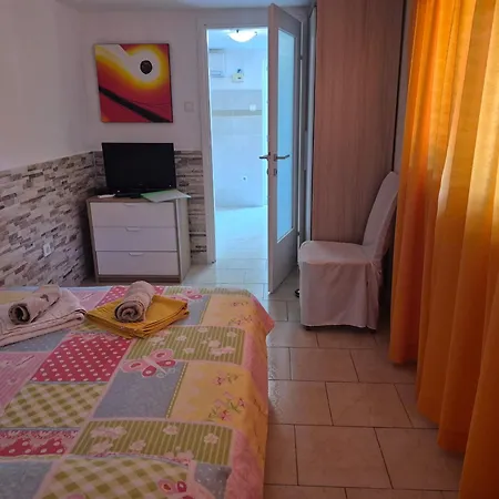 For Short Guest house Rabac