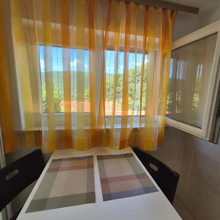 Pensión For Short 3*